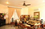 Biệt thự sang trọng của danh ca Elvis Phương